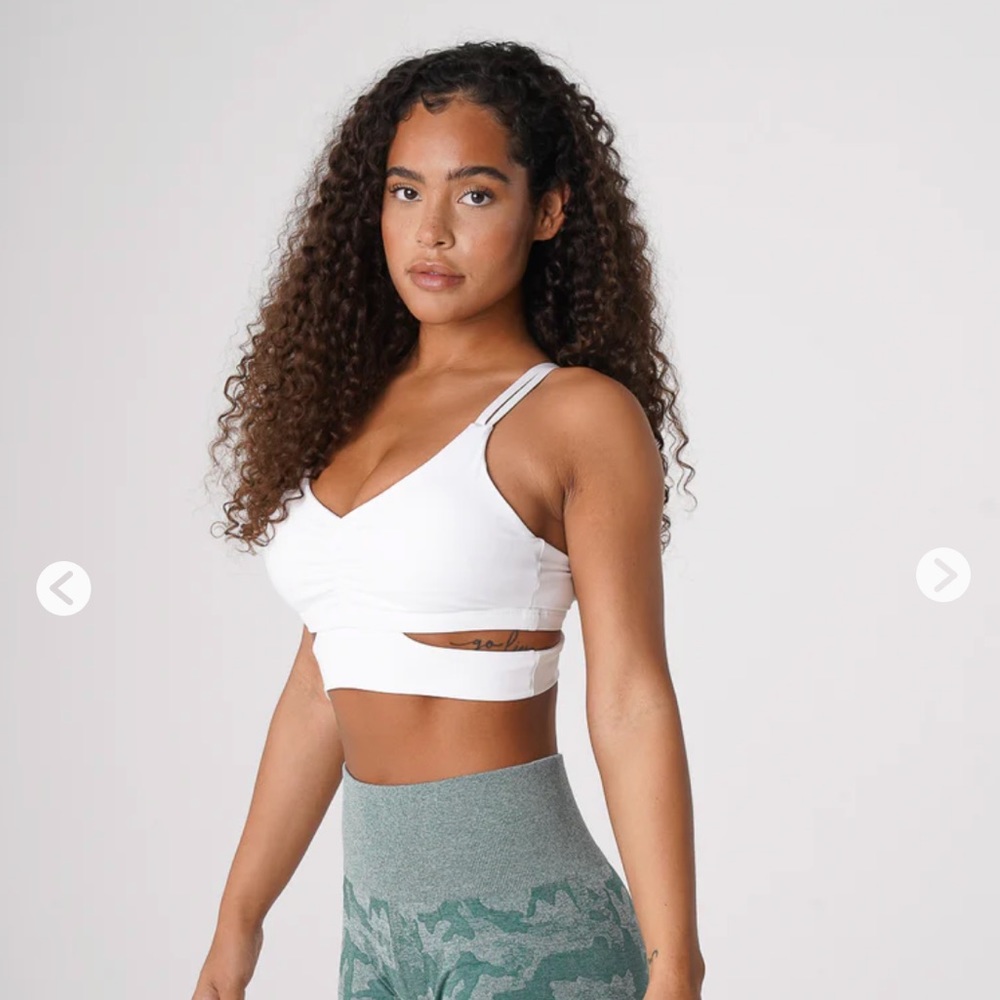 NVGTN White Revolve Bra Size Small